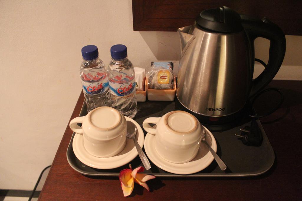 Letos Kubu Homestay Kuta Lombok Exteriör bild