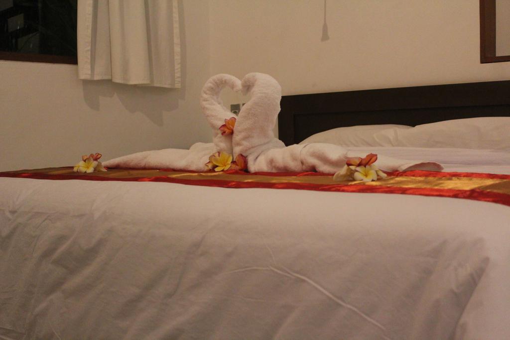 Letos Kubu Homestay Kuta Lombok Exteriör bild